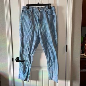 American Eagle striped Mom Jean